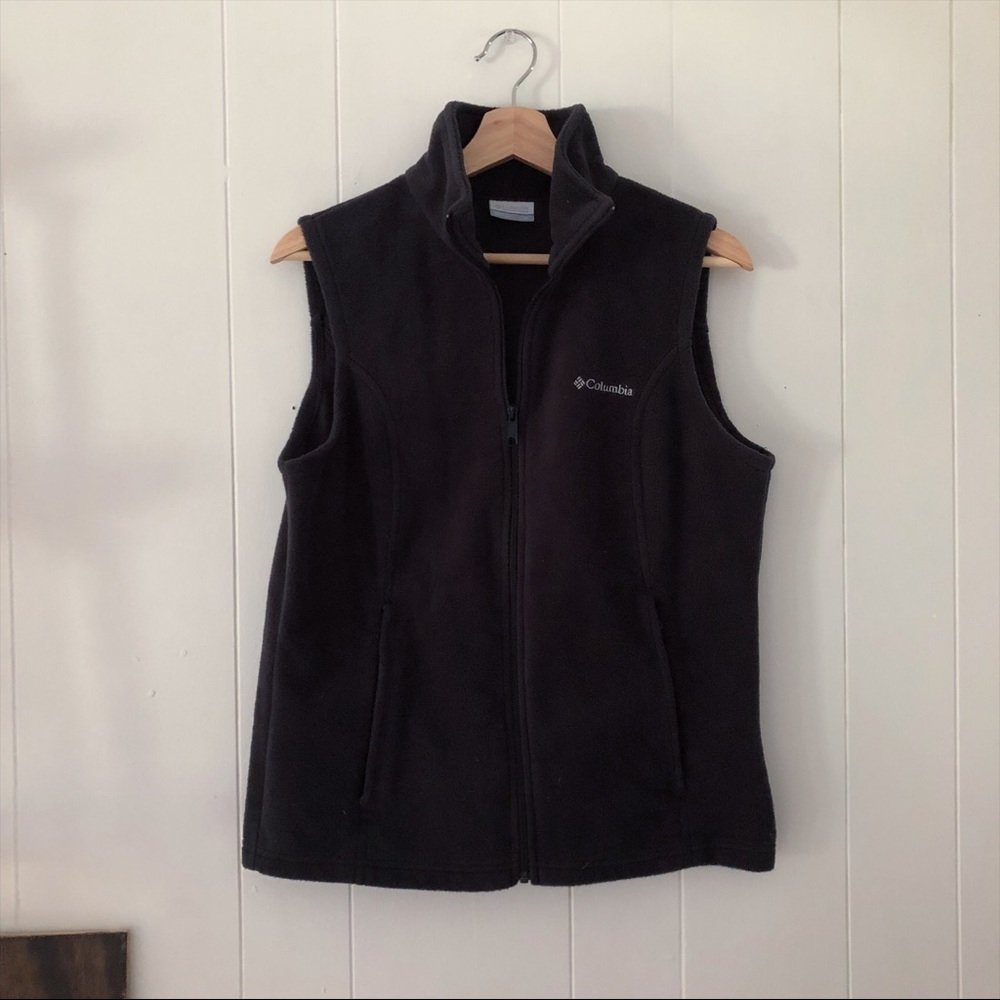 New W/O tags, Columbia fleece zip up vest